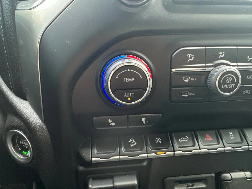 Used 2022 Iridescent Pearl Tricoat Chevrolet LT image 20