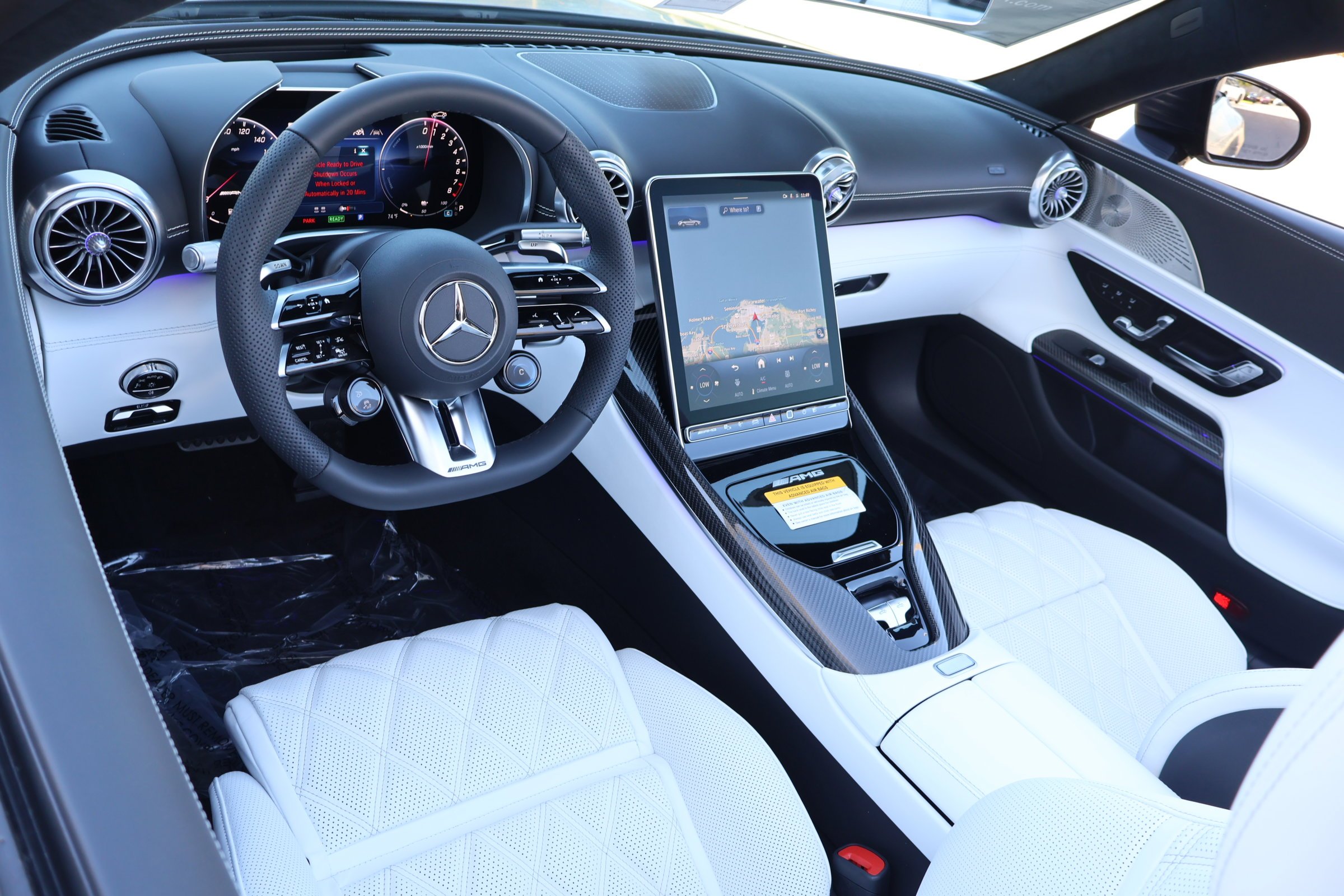 New 2026 MANUFAKTUR Night Black Magno Mercedes-Benz AMG® SL 63 S E Performance image 18