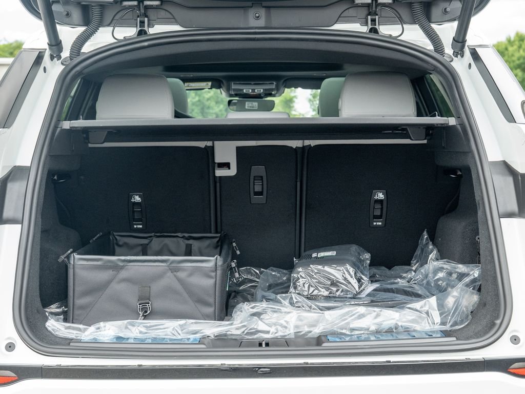 New 2026 White Land Rover S image 25