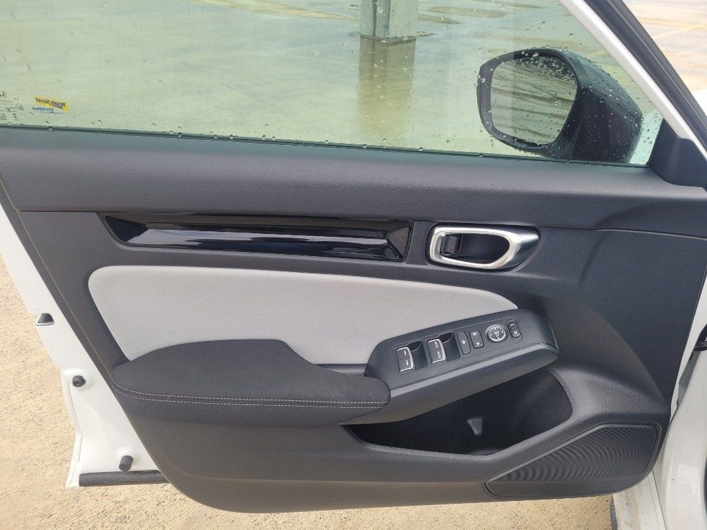 2025 Honda Civic Hatchback Sport - Photo 16