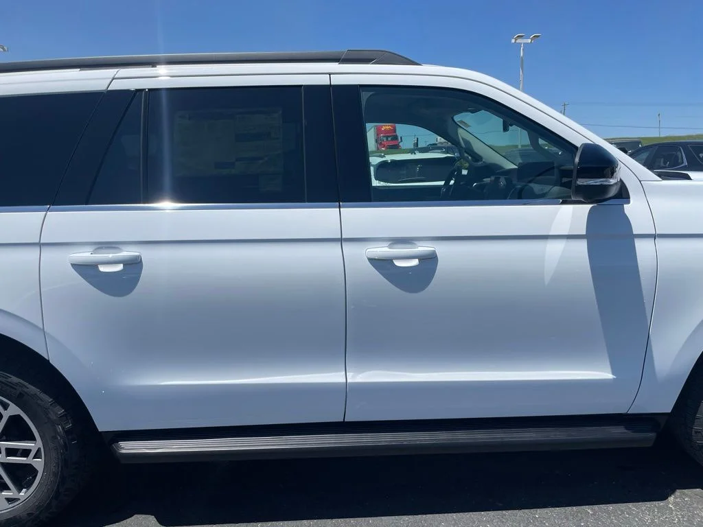 New 2026 Oxford White Ford MAX Active image 34