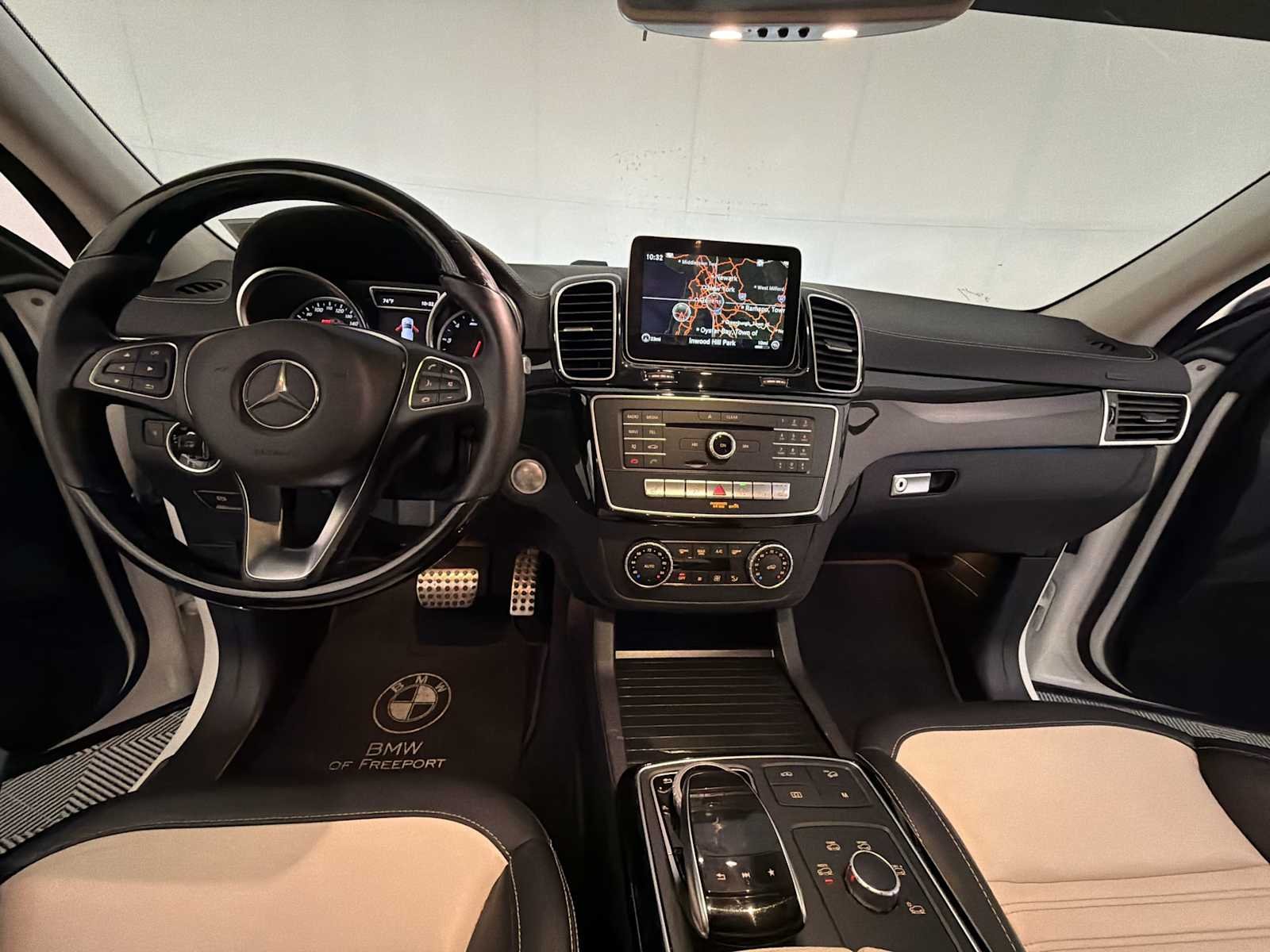 Used 2018 designo Diamond White Metallic Mercedes-Benz AMG® GLE 43 image 16