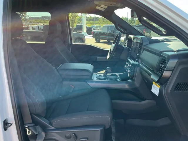 New 2026 Oxford White Ford XLT image 29