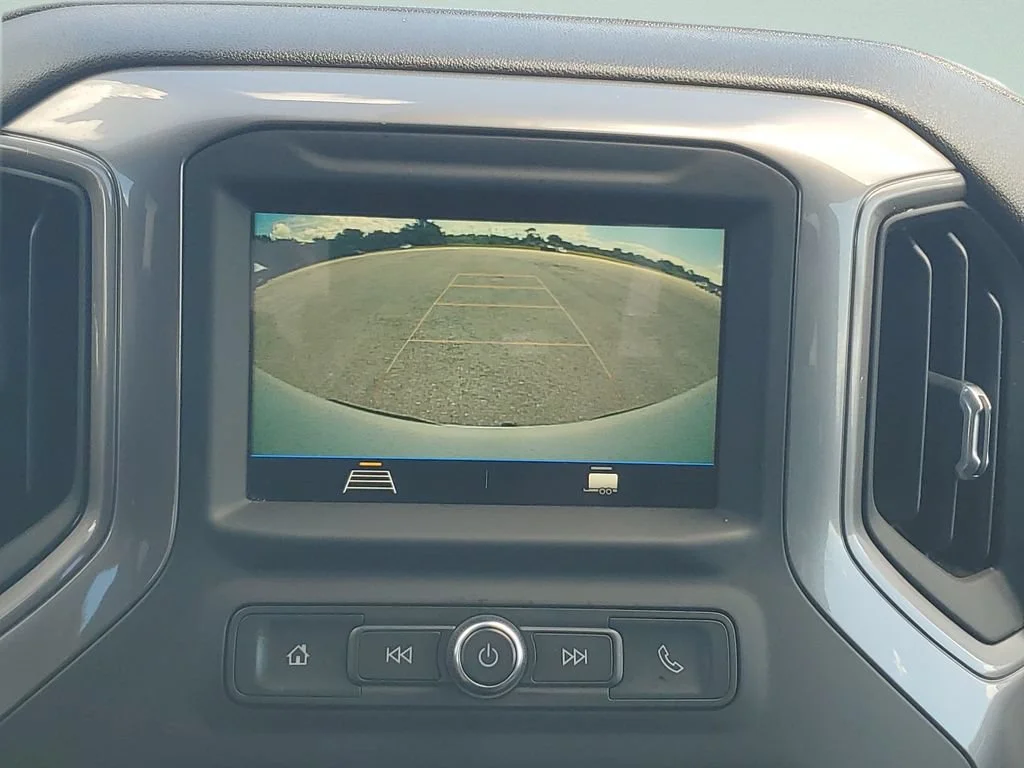 Used 2019 SUMMIT WHITE Chevrolet Custom image 17
