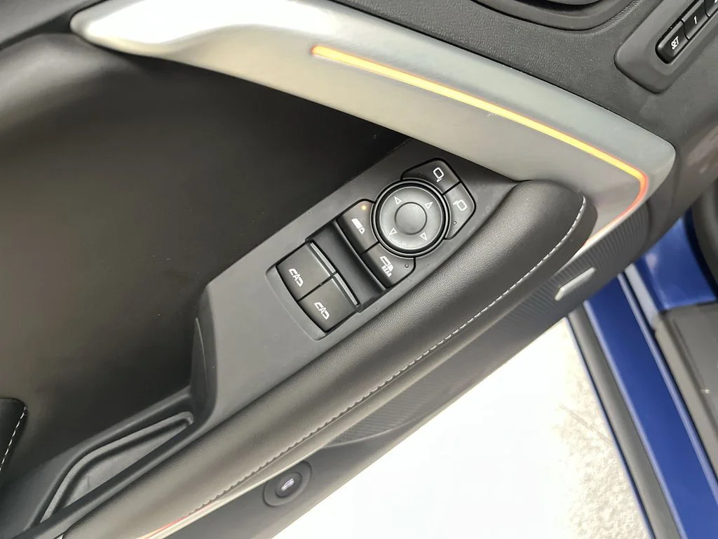 Used 2023 Blue Chevrolet 3LT image 13