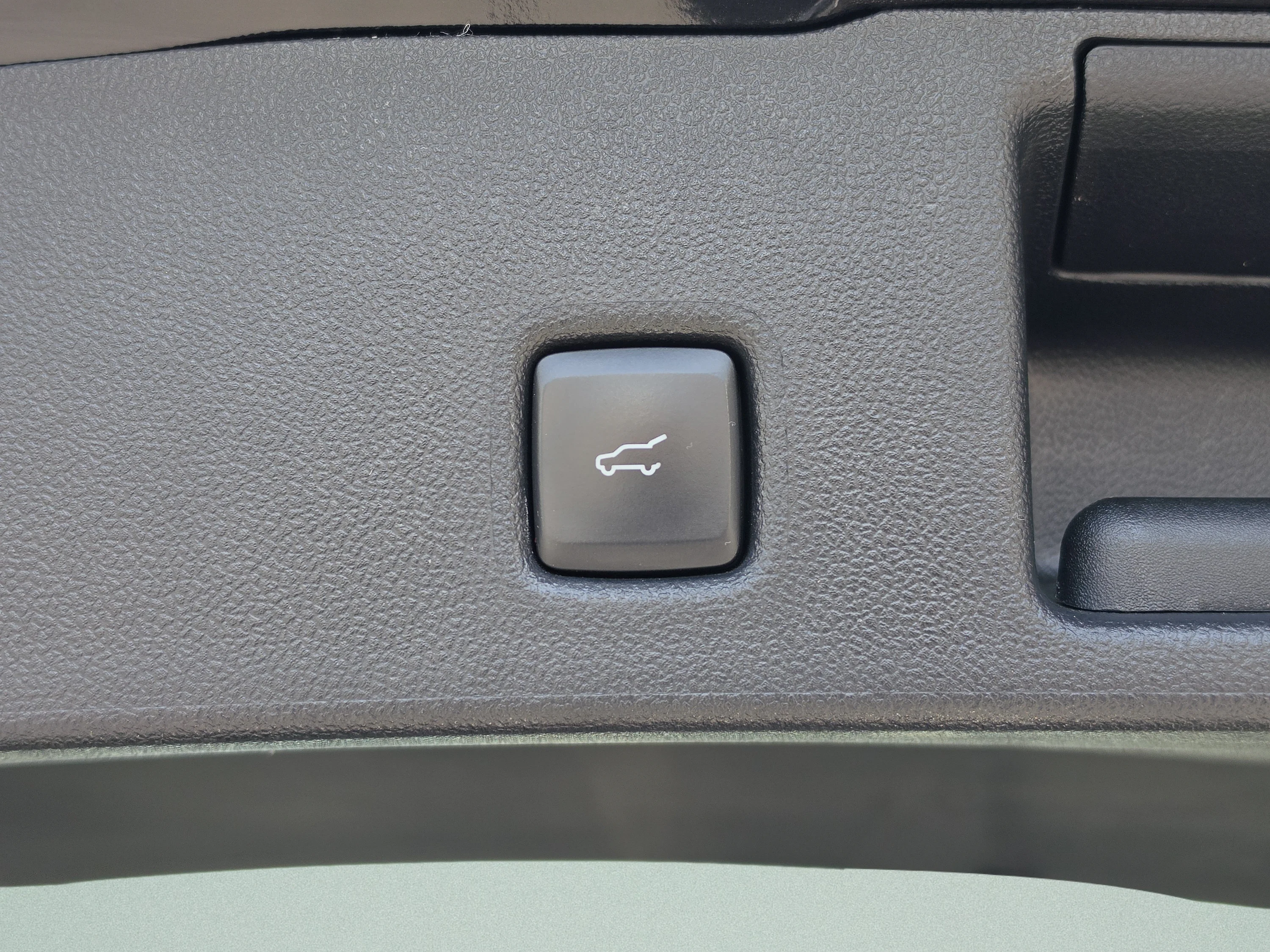 Used 2024 Black Metallic Ford ST-Line image 16