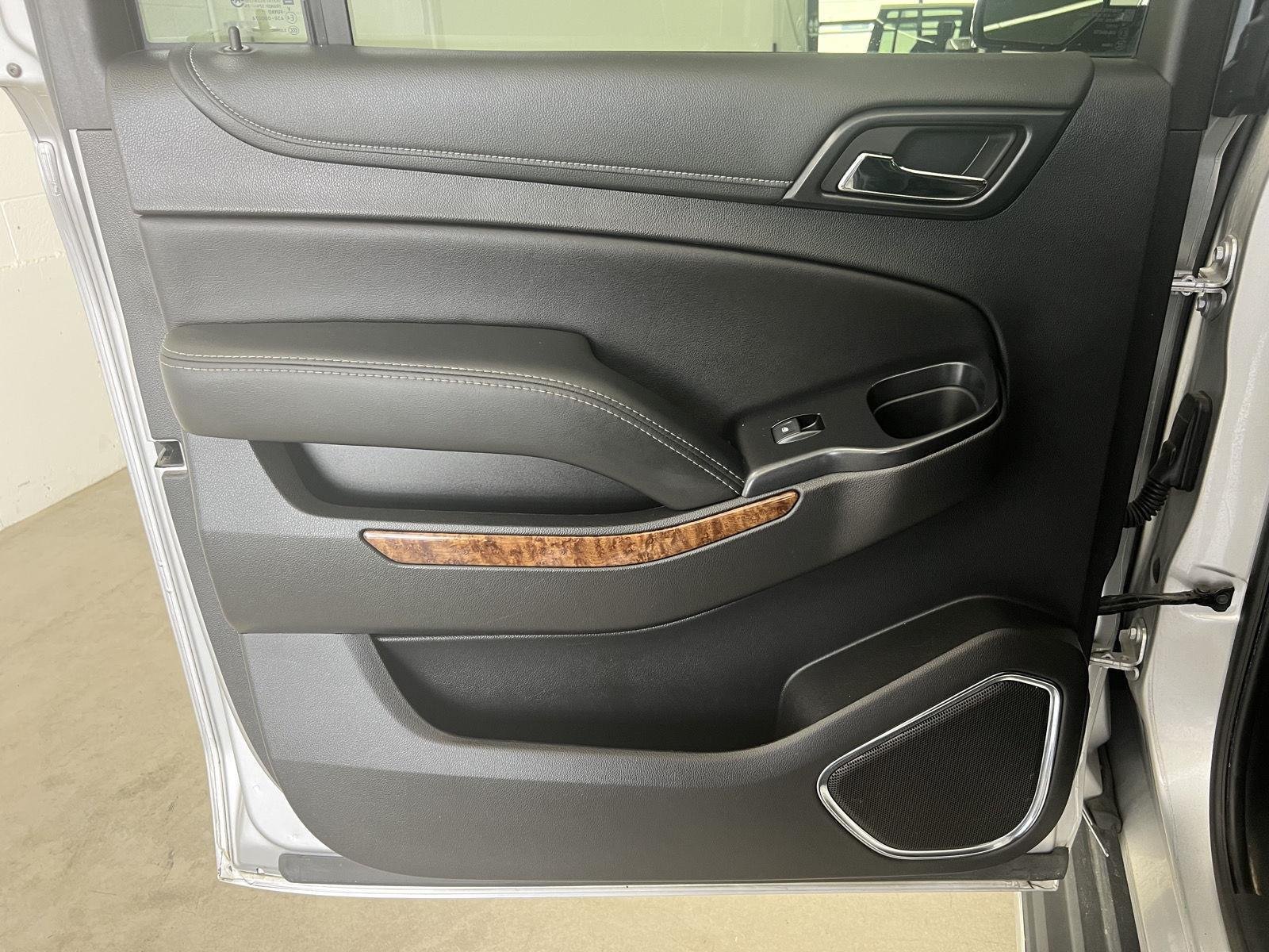 Used 2020 Silver Ice Metallic Chevrolet Premier image 21
