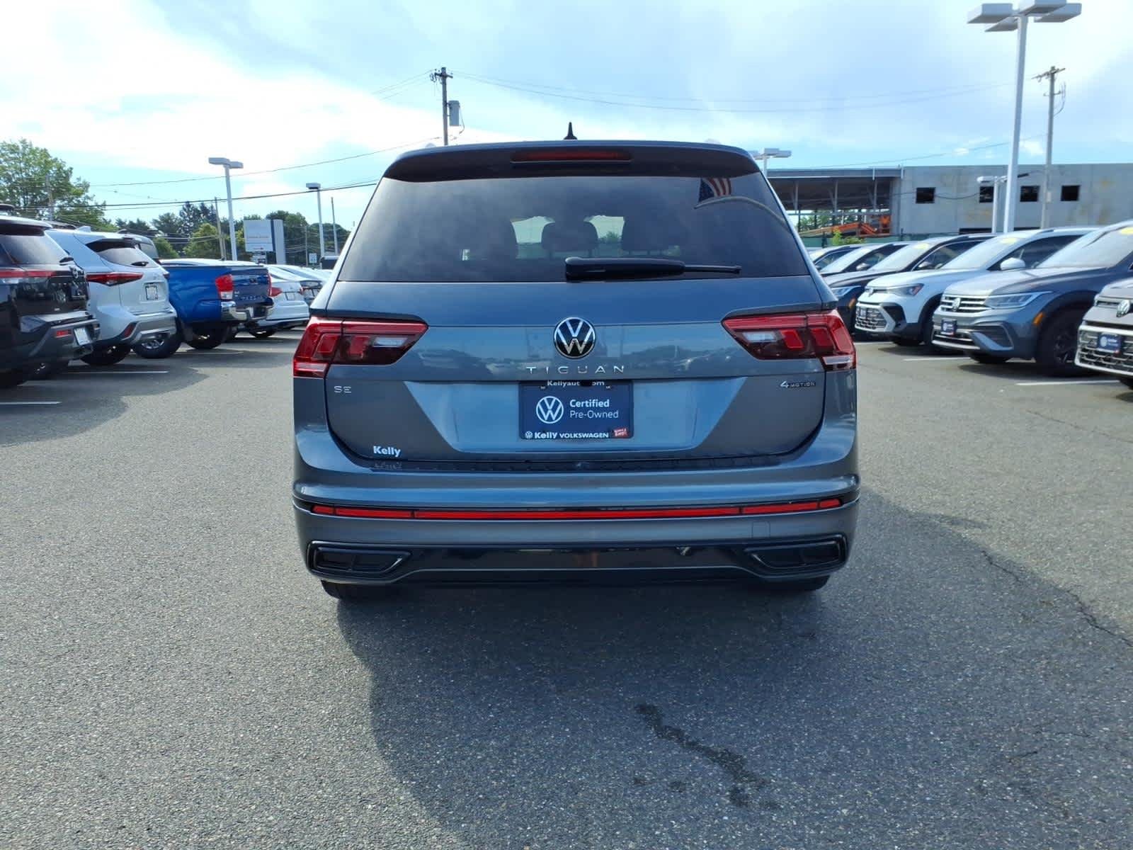 Certified Used 2023 Platinum Gray Metallic Volkswagen SE R-Line Black image 6