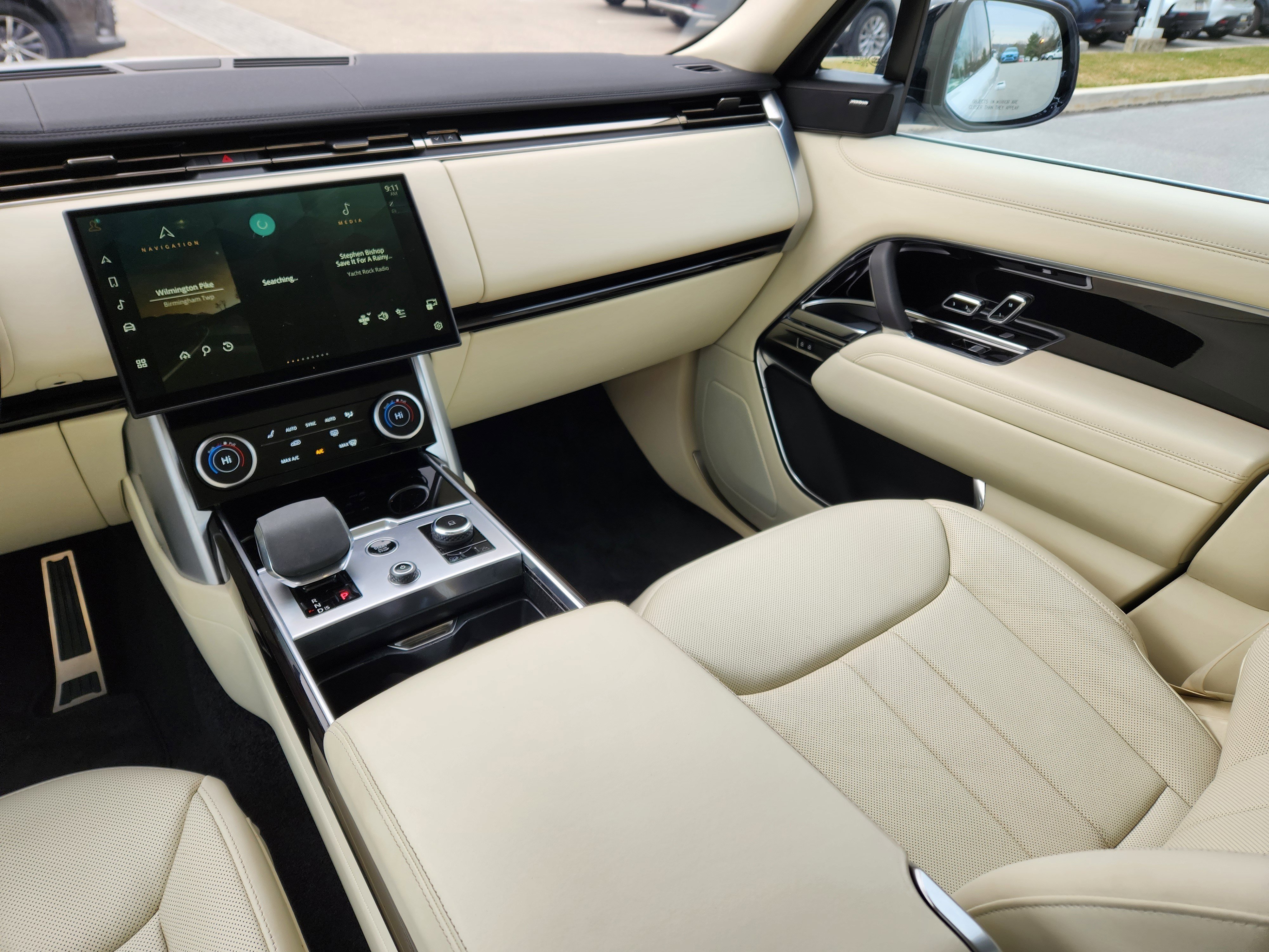 Certified Used 2023 Fuji White Land Rover SE image 14