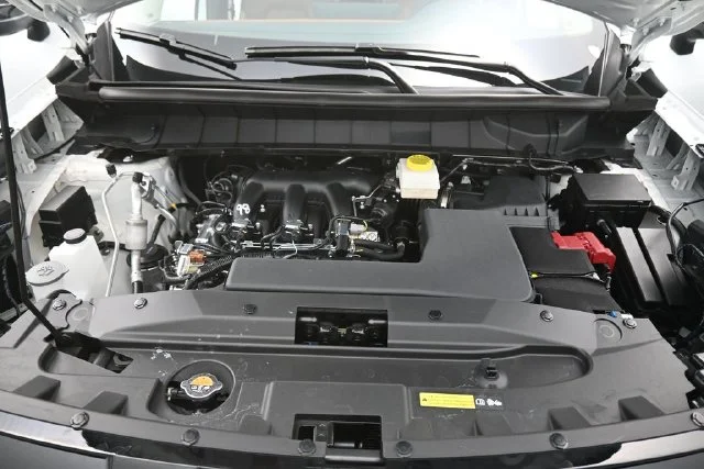 New 2026 White Nissan Platinum image 32