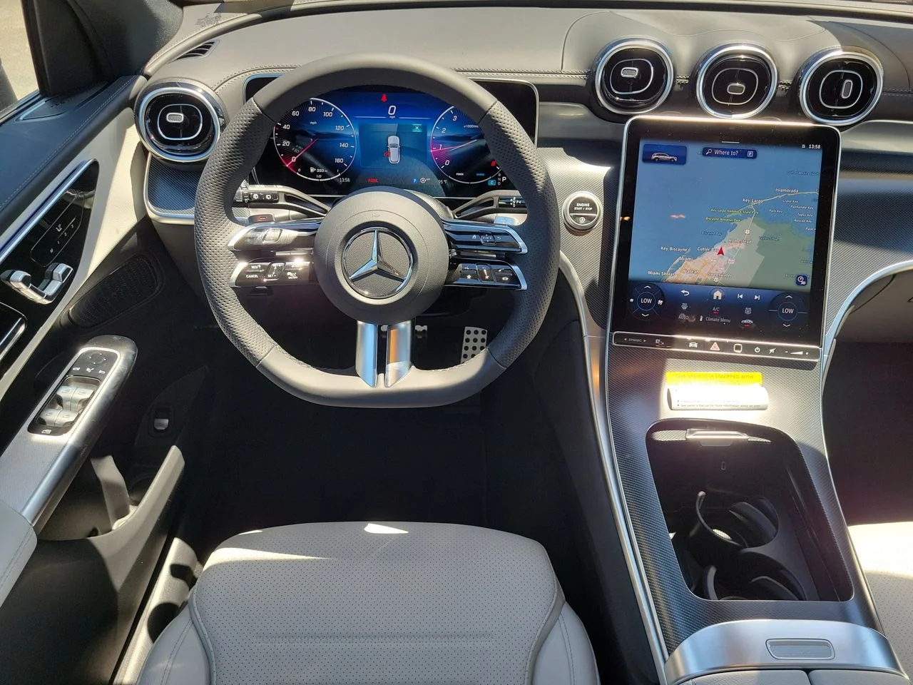 New 2027 Graphite Grey Metallic Mercedes-Benz GLC 300 image 14