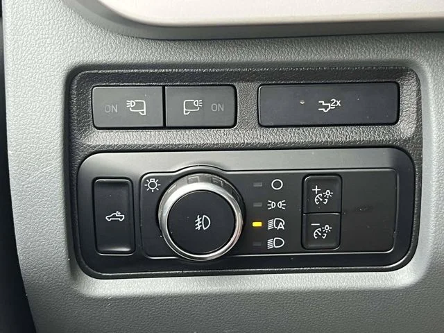 Used 2024 White Ford XLT image 33