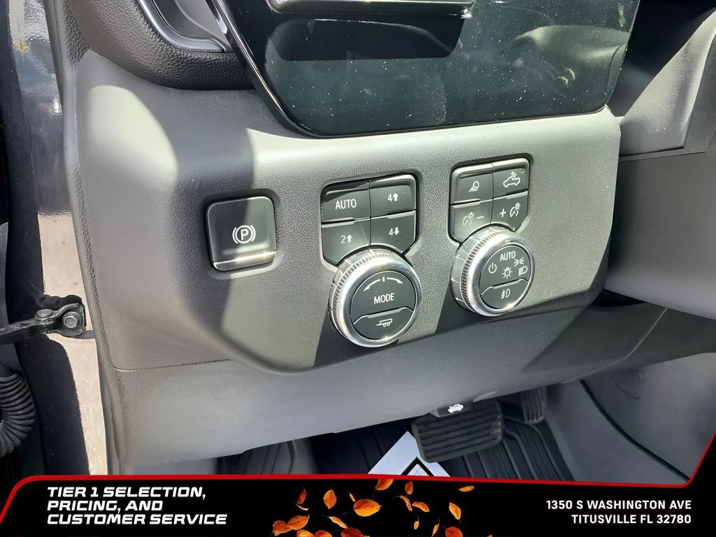 Used 2025 Titanium Rush Metallic GMC SLT image 21