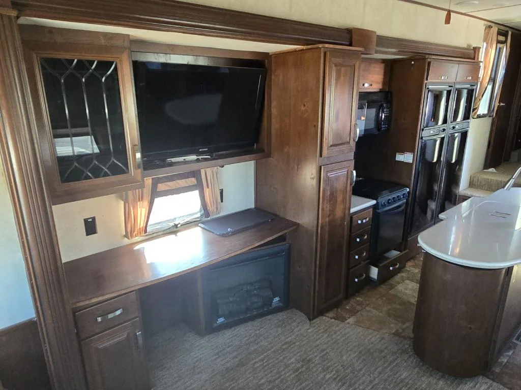 Used 2013 Tan Crossroads  image 19