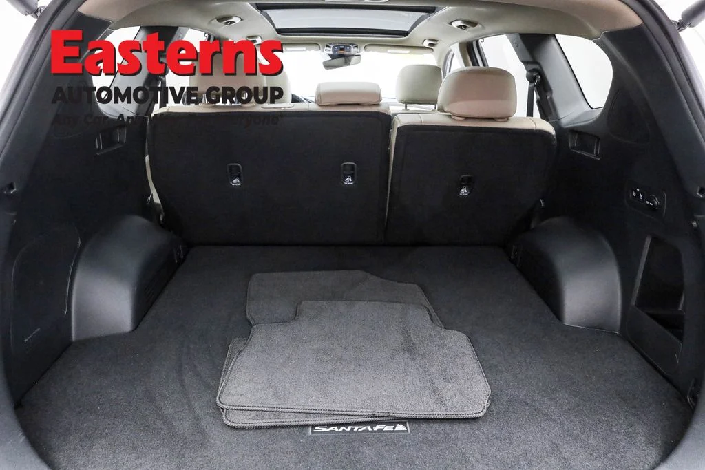 Used 2022 White Hyundai SEL image 9