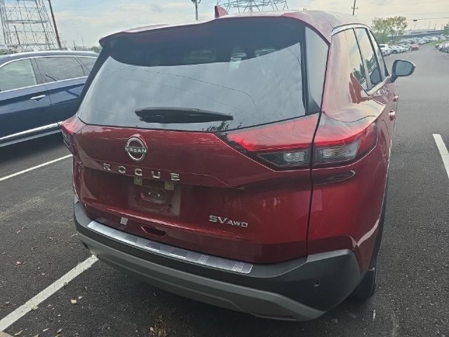 Used 2023 Red Nissan SV image 6