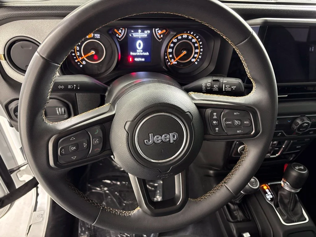 Used 2024 White Jeep Sport S image 28