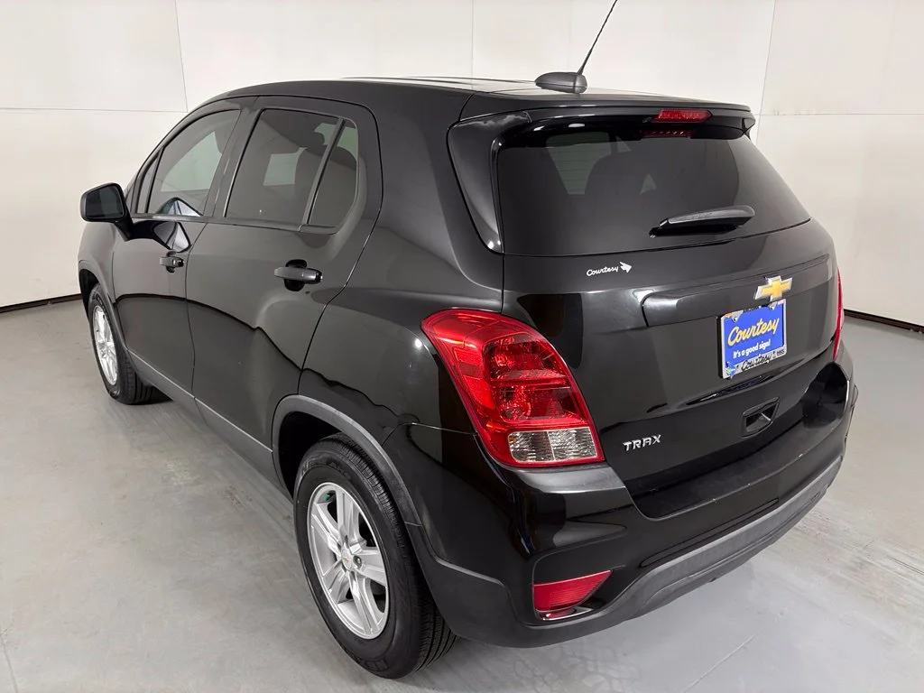 Used 2020 Black Chevrolet LS image 7