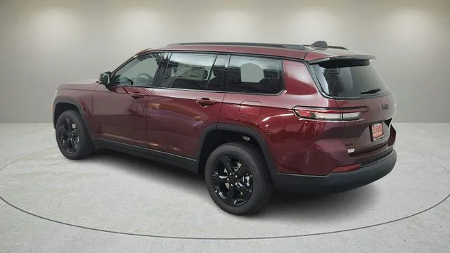 New 2025 Velvet Red Pearl-Coat Exterior Paint Jeep Altitude X image 6