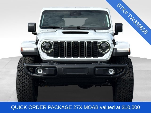 New 2026 Bright White Clear-Coat Exterior Paint Jeep Moab 392 image 3