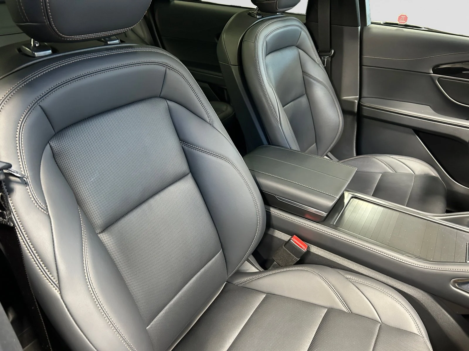 Used 2025 BLACK Lincoln PREMIERE AWD image 12