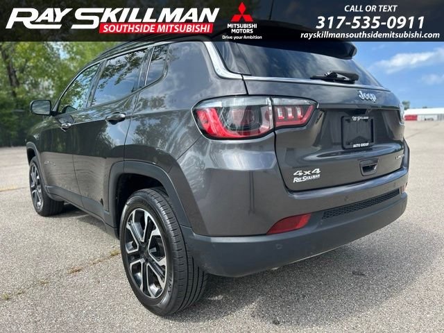 Used 2024 Gray Jeep Limited image 7