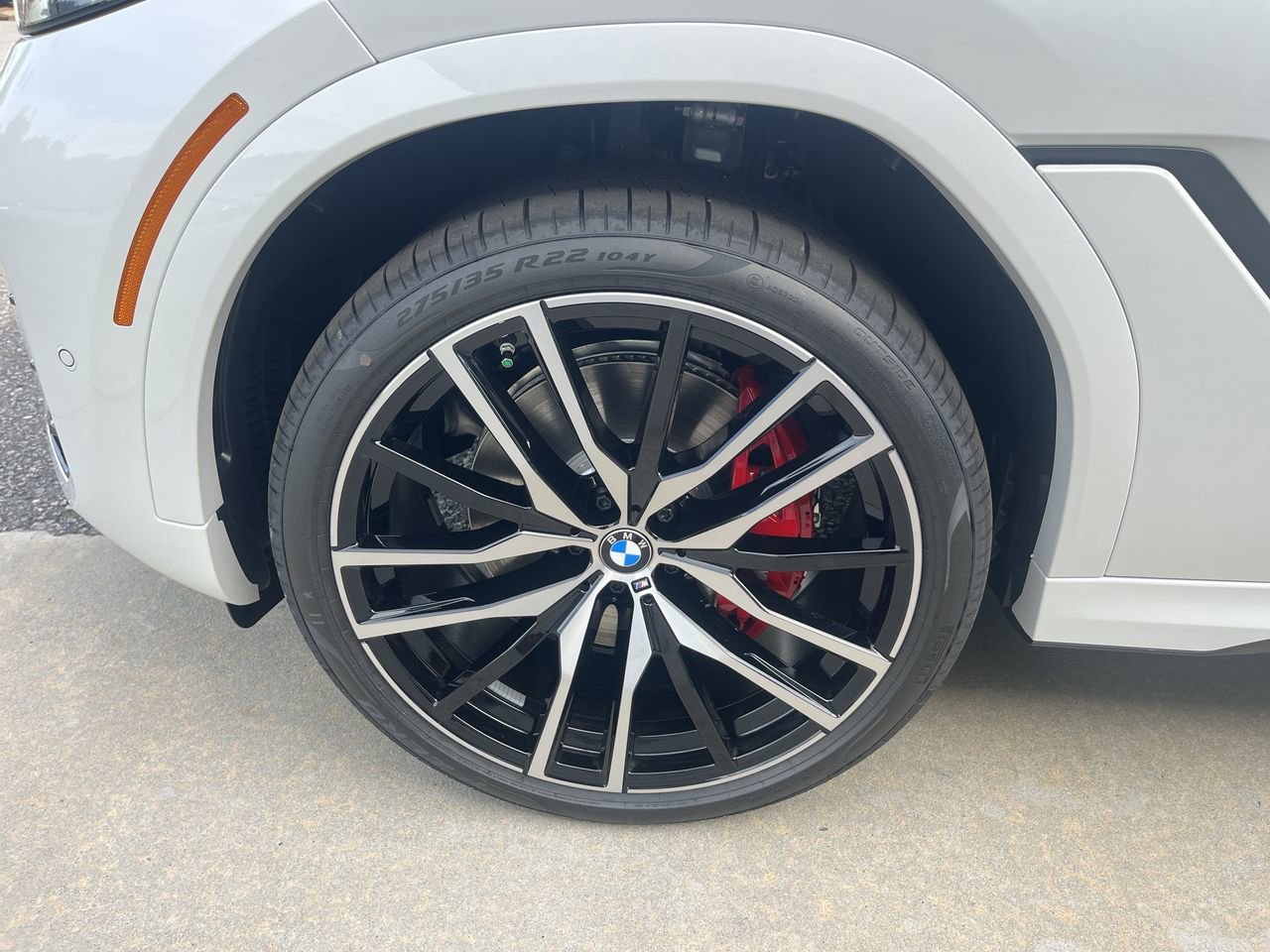 New 2027 Mineral White Metallic BMW xDrive40i image 13