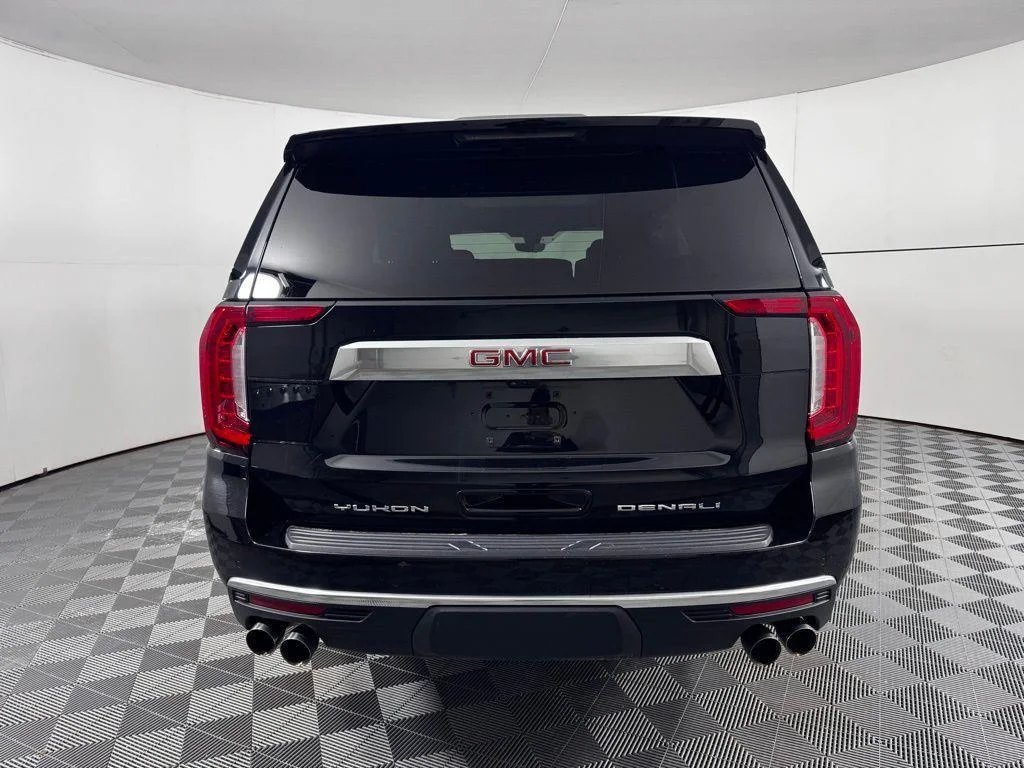 Used 2021 Onyx Black GMC Denali image 6
