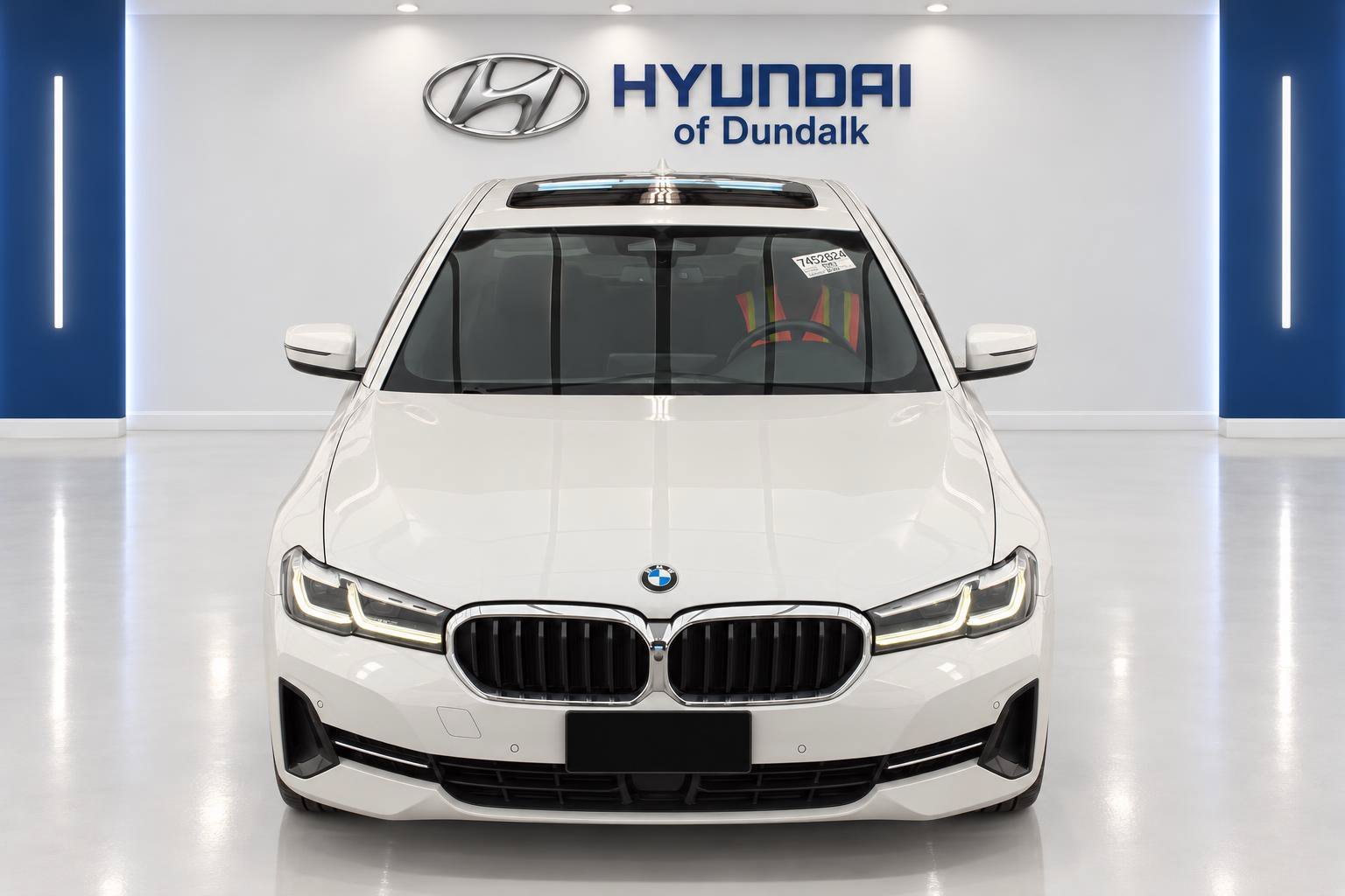Used 2021 White BMW 530i xDrive image 5