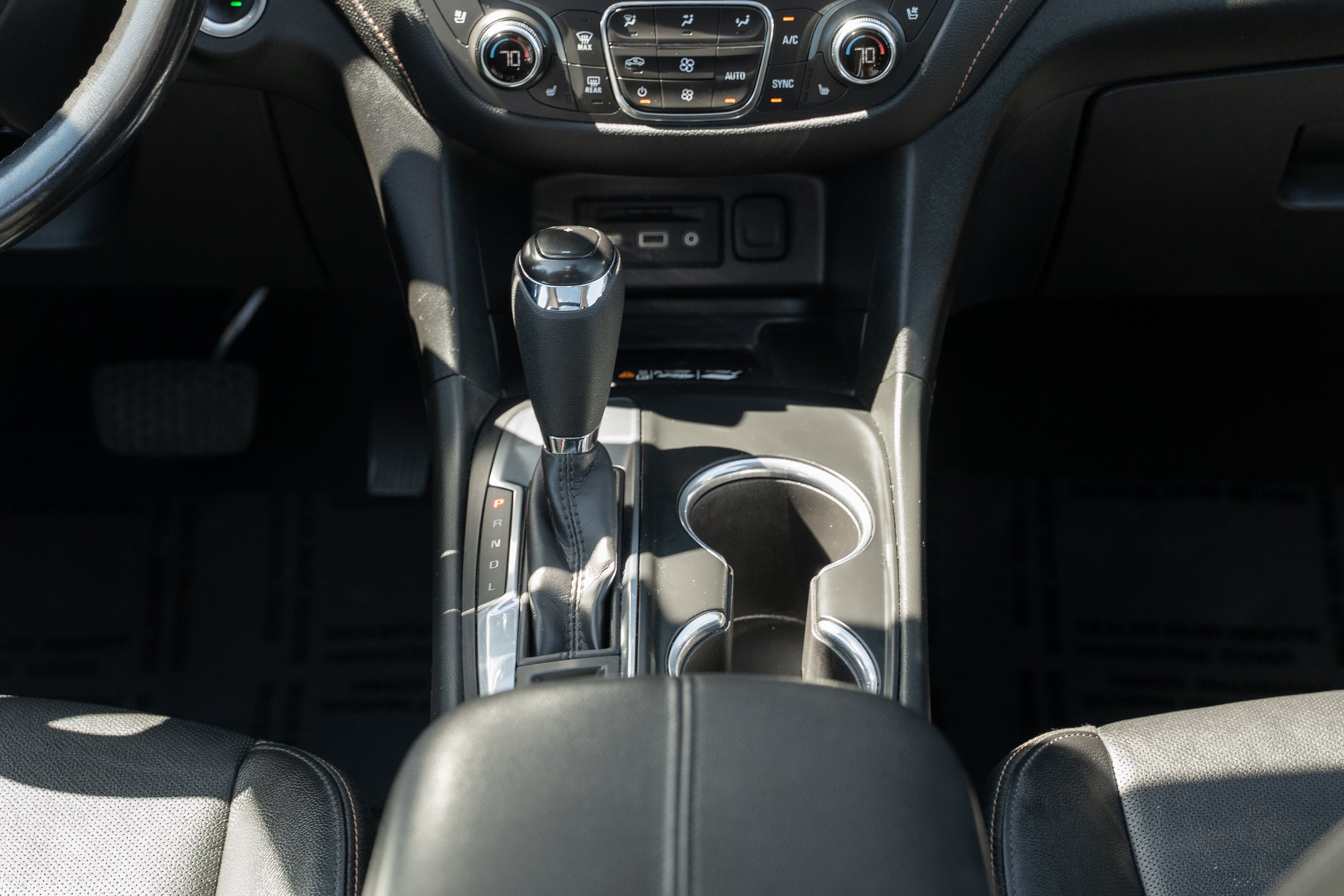 Used 2020 Summit White Chevrolet Premier image 16