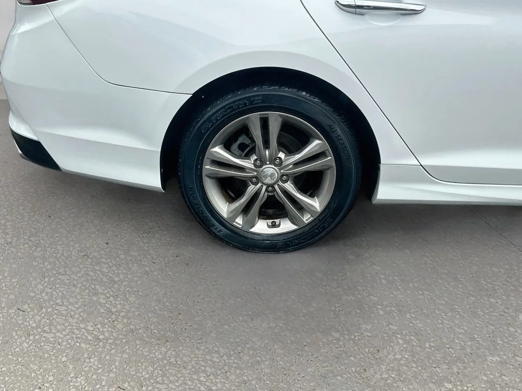 Used 2019 White Hyundai SEL image 30