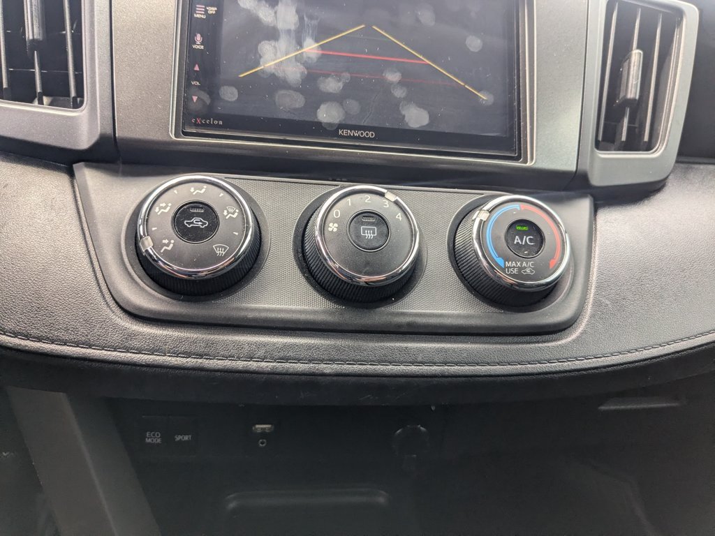 Used 2018  Toyota LE image 17