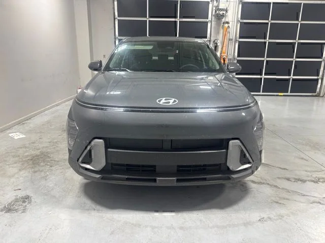 Used 2025 Gray Hyundai SE image 3