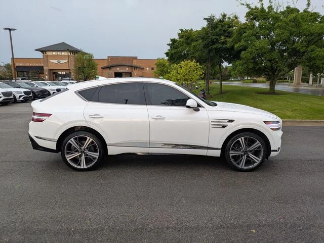 Used 2025 White Genesis 3.5T e-SC image 8