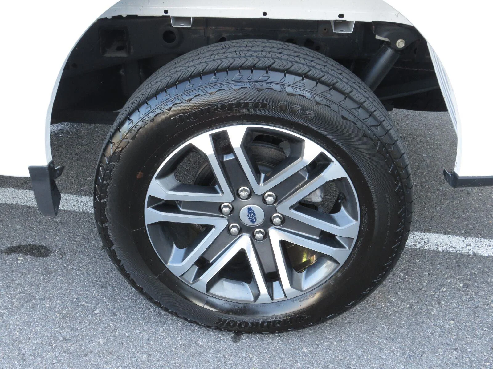 Used 2023  Ford XL image 17