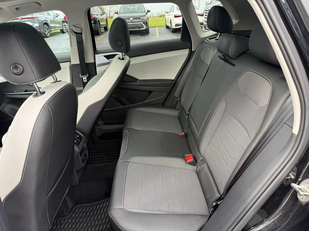 2025 Volkswagen Taos SE - Photo 35