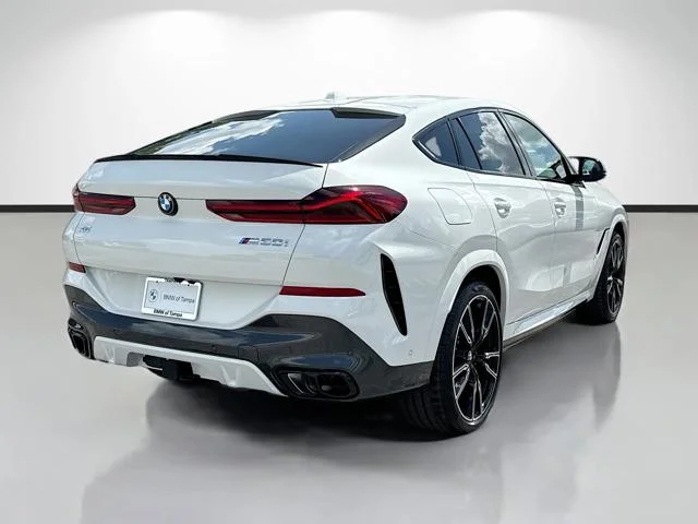 New 2027 Alpine White BMW M60i image 3