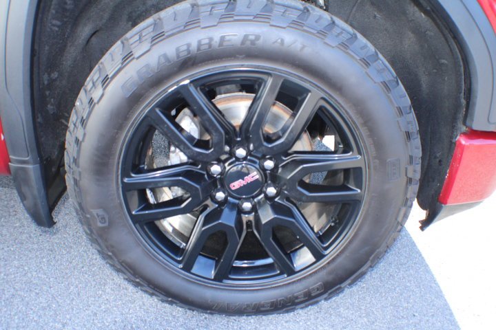 Used 2021 Cayenne Red Tintcoat GMC Elevation image 5
