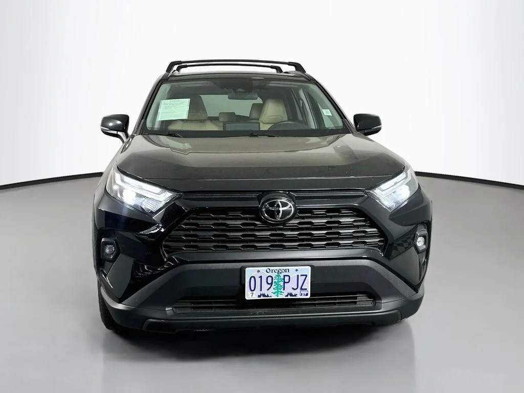 Used 2023 Midnight Black Metallic Toyota XLE Premium image 3