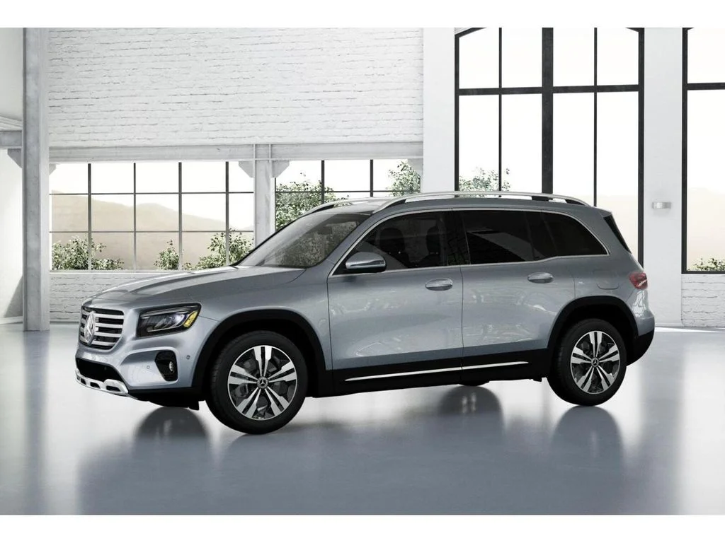 Used 2026 Silver Mercedes-Benz GLB 250 image 37