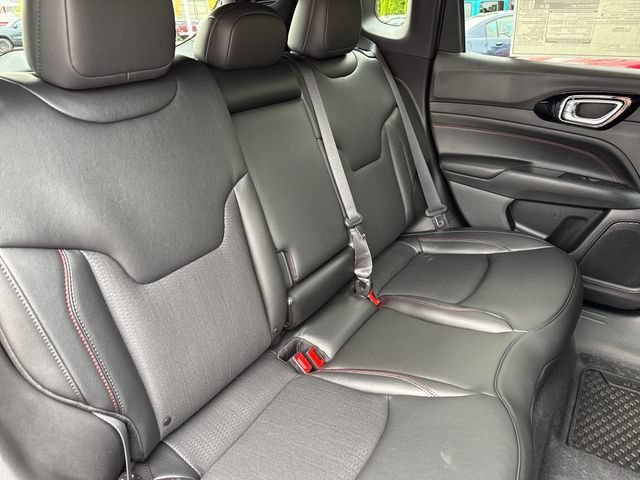 New 2026 Sting-Gray Clear-Coat Exterior Paint Jeep Trailhawk image 21