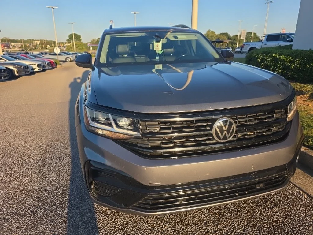Used 2022 Gray Volkswagen 3.6L V6 SEL R-Line image 6
