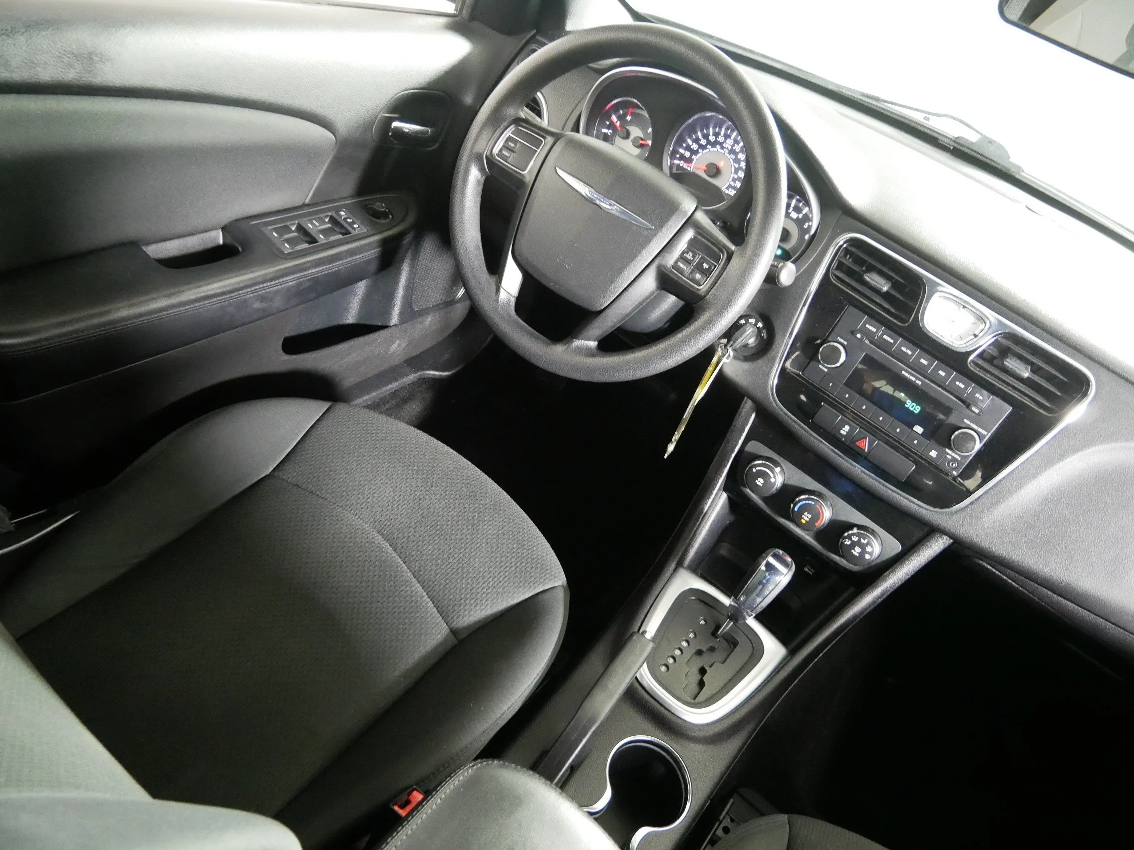 Used 2011 Bright Silver Metallic Chrysler LX image 9