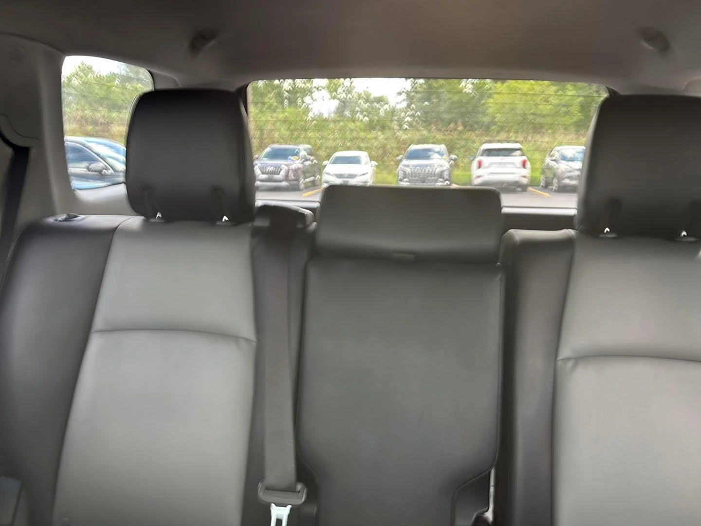 Used 2017 Super White Toyota SR5 Premium image 16