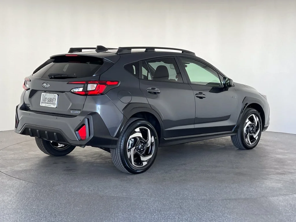 New 2026 MAGNETITE GRAY PEARL Subaru Limited Hybrid image 4