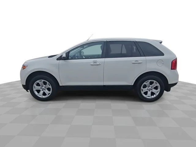 Used 2013 White Suede Ford SEL image 5