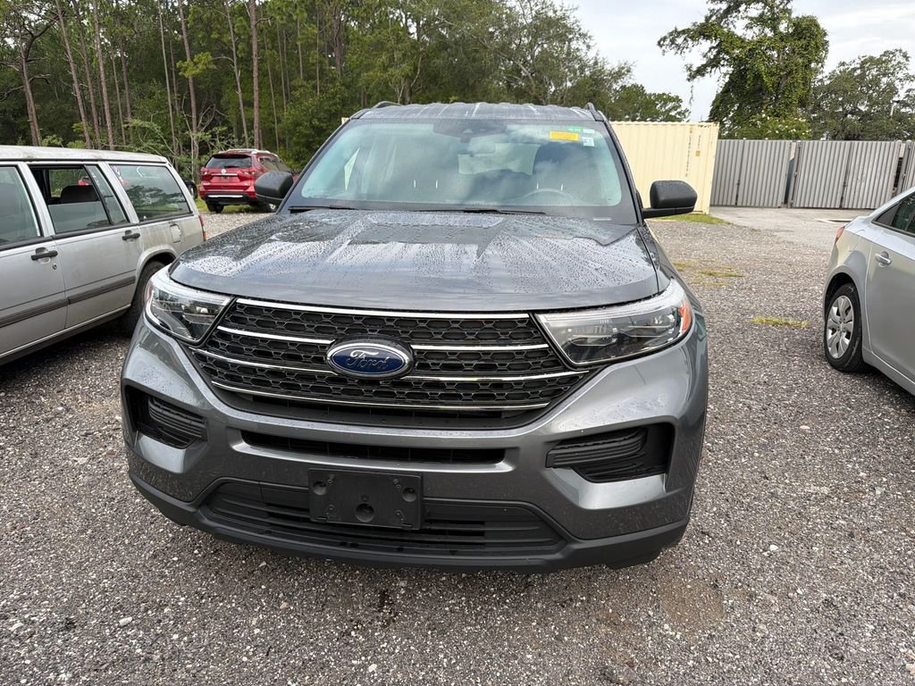 Used 2022 Gray Ford XLT image 2