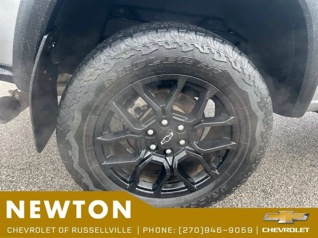 Used 2023 STERLING GRAY METALLIC Chevrolet 4WD Trail Boss image 41