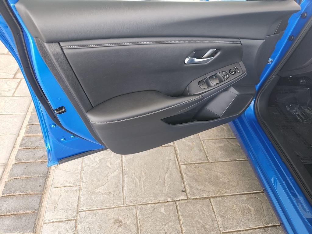 Used 2025 Blue Nissan SV image 27