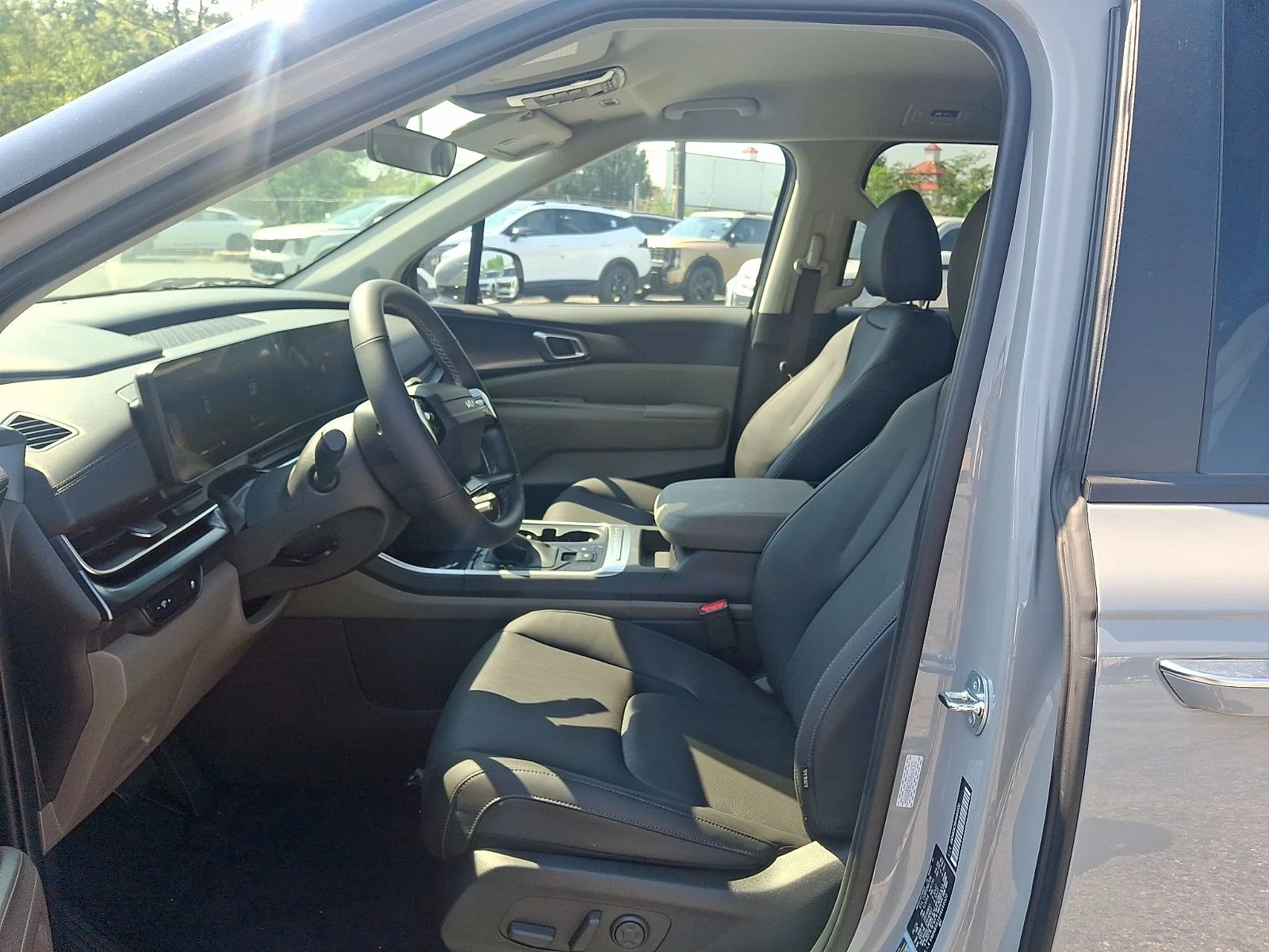 New 2027 Silver Kia LXS image 11